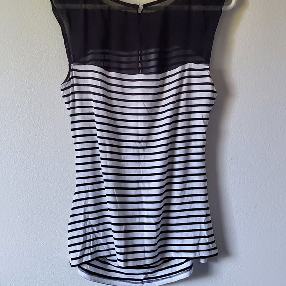 White House Black Market (Medium Black and white top) - Picture 2 of 9